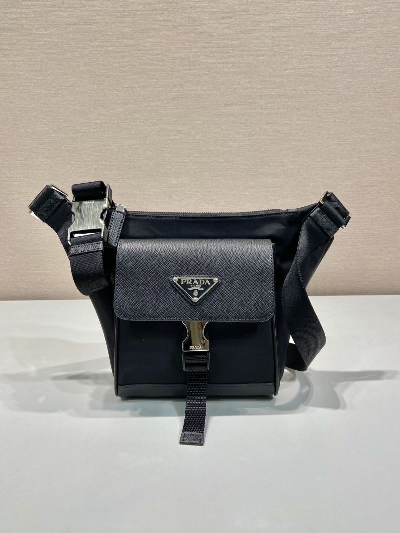 Pra*a waist chest packs